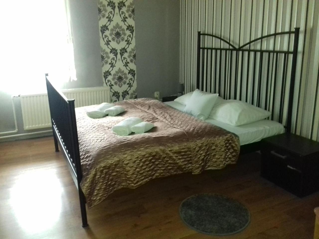 Komfort - Dwor Hubertus 2* Piekary Slaskie